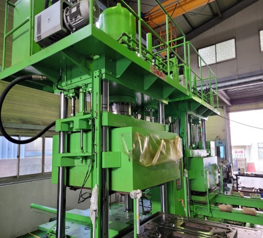 대형 자동 고무프레스